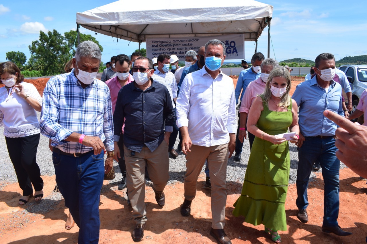 Governador Rui Costa assinou Ordem de Serviço em visita a PindaÍ